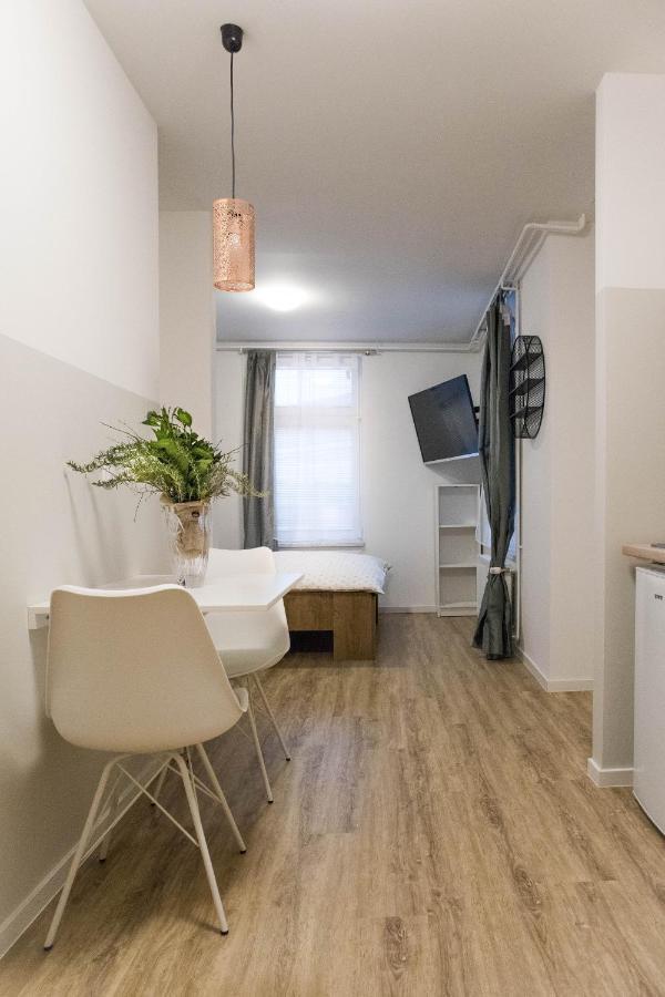 Jantar Apartmaji Ново Место Екстериор снимка