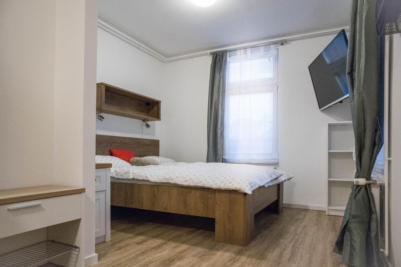 Jantar Apartmaji Ново Место Екстериор снимка